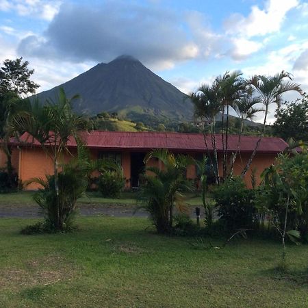 Cabinas Los Guayabos Hotel La Fortuna Exterior photo