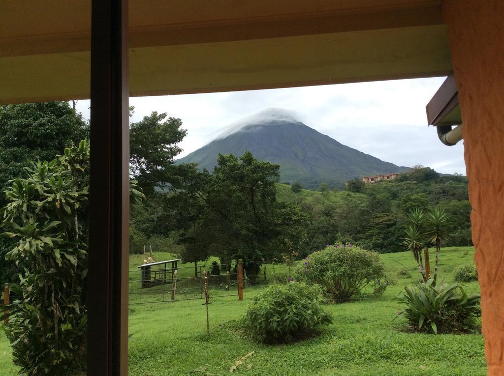 Cabinas Los Guayabos Hotel La Fortuna Room photo