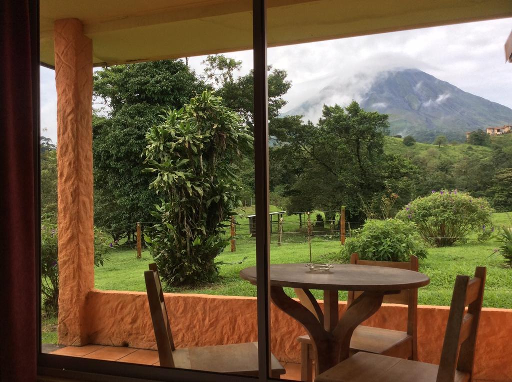 Cabinas Los Guayabos Hotel La Fortuna Room photo