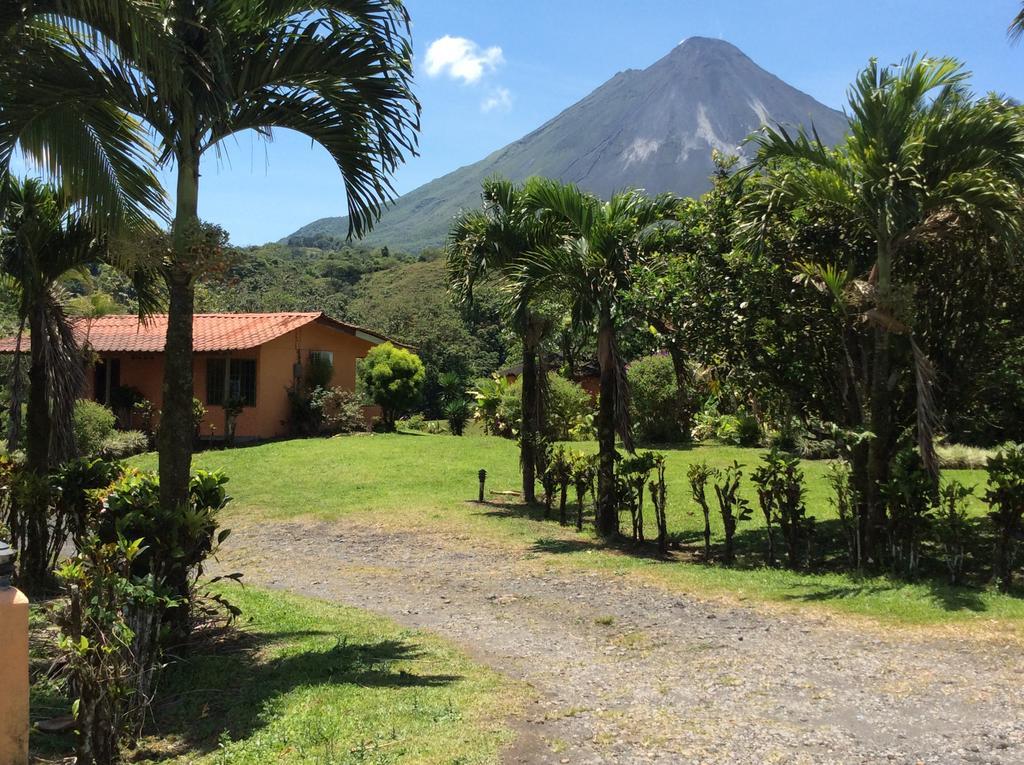 Cabinas Los Guayabos Hotel La Fortuna Exterior photo