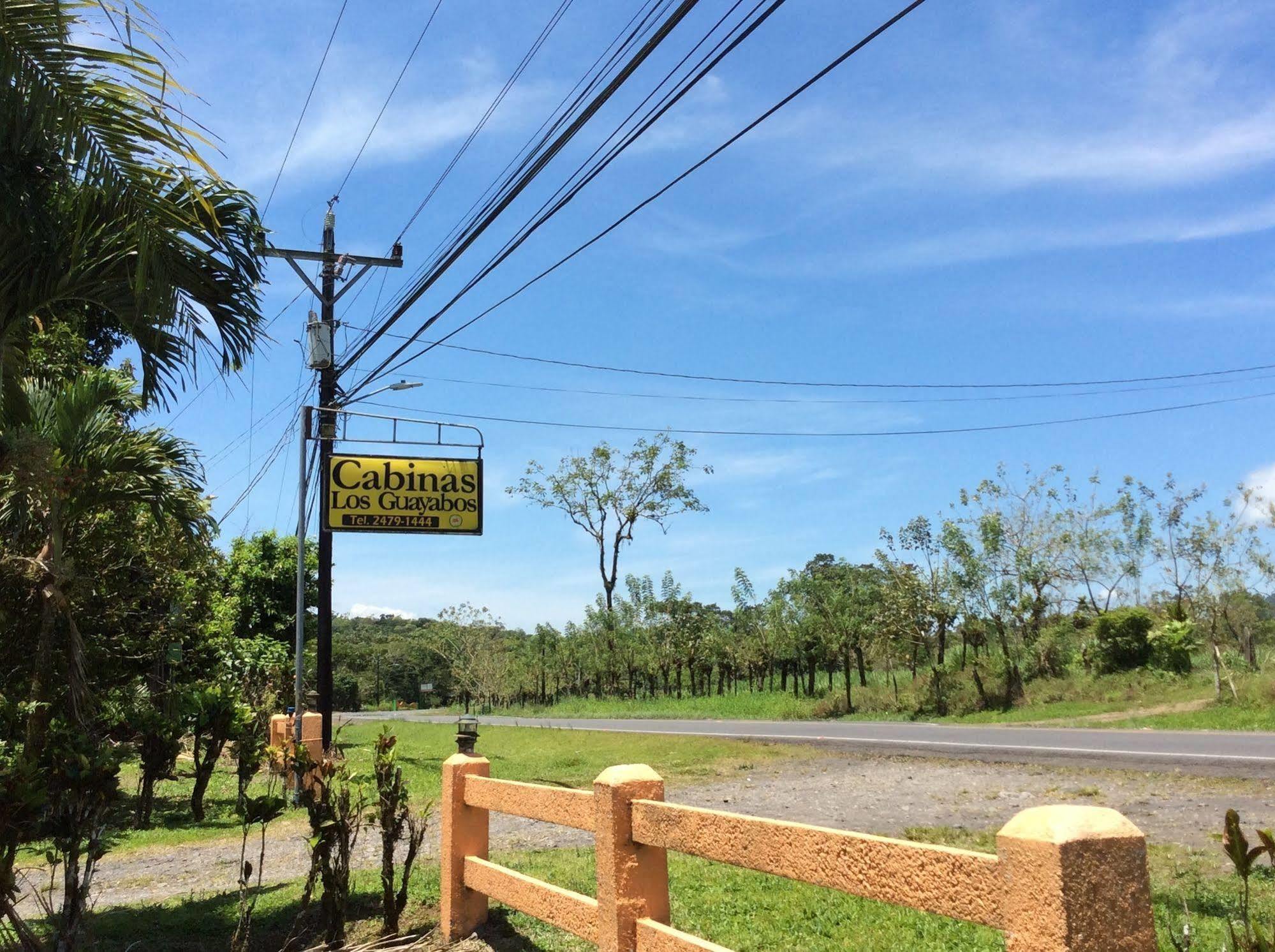 Cabinas Los Guayabos Hotel La Fortuna Exterior photo